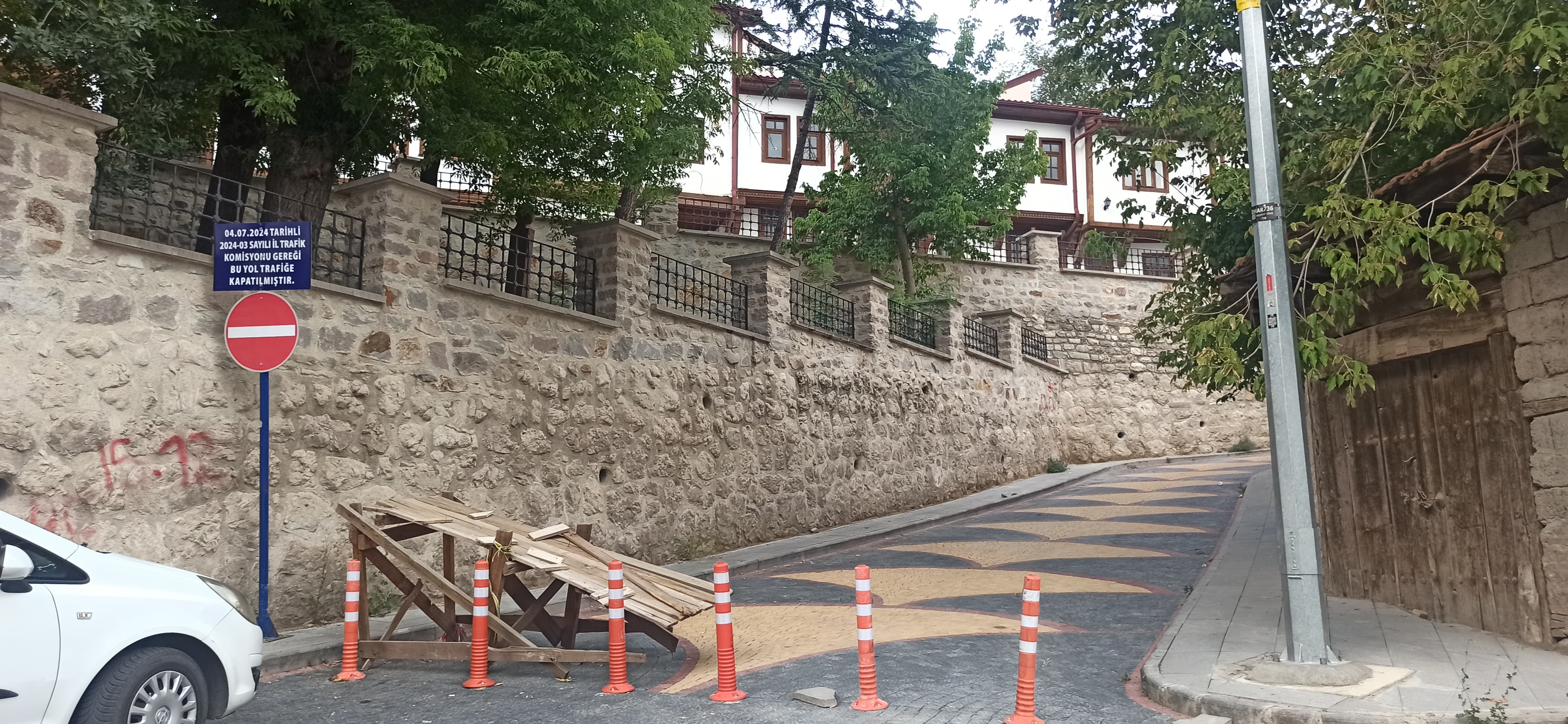 Çankırı'nın Tarihi Caddesi Tamamen Trafiğe Kapatıldı12