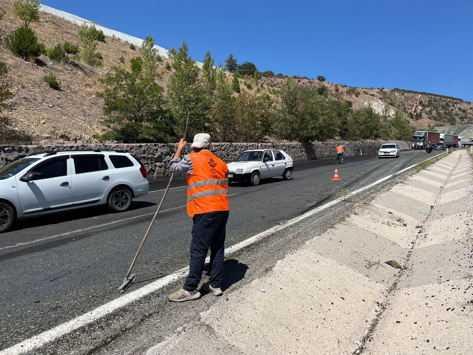 Çankırı Kastamonu Yolunda Kömür Yüklü Tır Devrildi! Trafik Felç Oldu