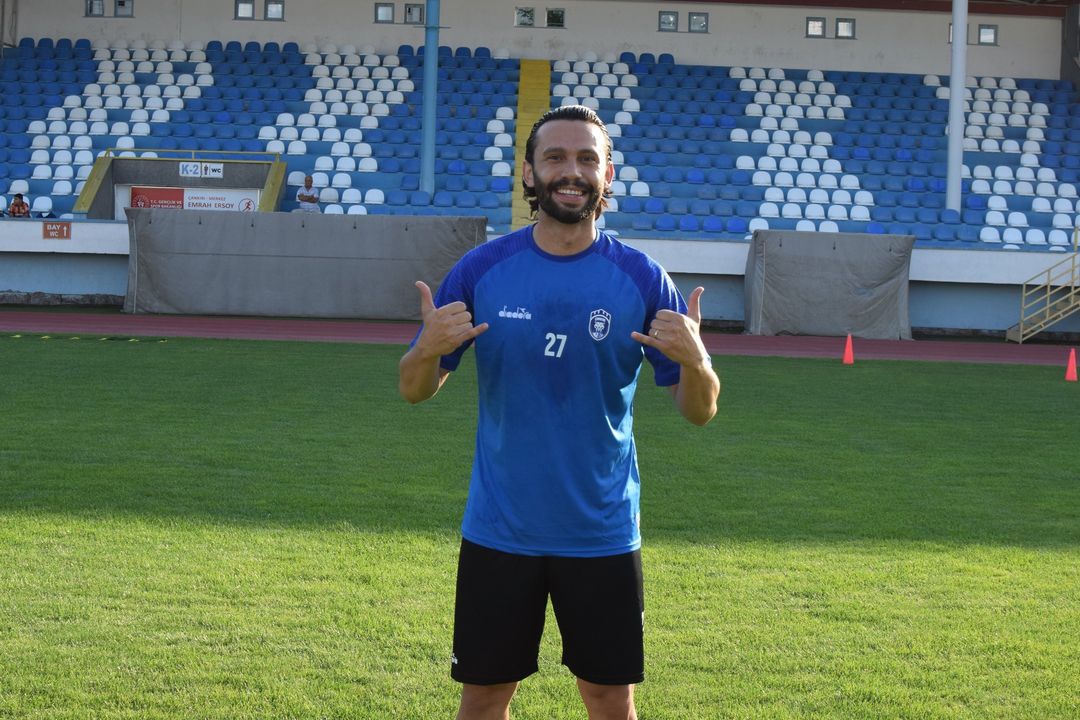 Futbol Takımımız Sezonun 3. Günün Ikinci Antrenmanını Atatürk Stadyumunda Yaptığı Antrenman Ile Devam Etti.takımımız, 2024 25 Sezonun Hazırlıklarını Çankırı Atatürk Stadyumunda Akşam Saatlerinde Yaptığı Isınma, Da (2)