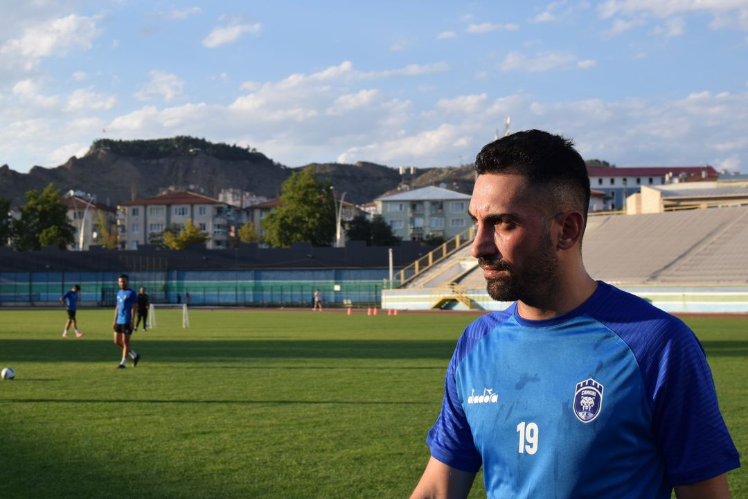 Futbol Takımımız Sezonun 3. Günün Ikinci Antrenmanını Atatürk Stadyumunda Yaptığı Antrenman Ile Devam Etti.takımımız, 2024 25 Sezonun Hazırlıklarını Çankırı Atatürk Stadyumunda Akşam Saatlerinde Yaptığı Isınma, Da (5)