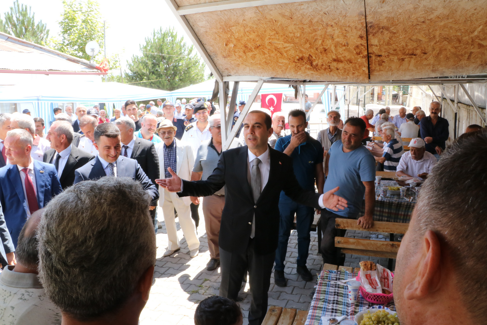 Vali Taşolar Aşure Günü'nde Musa Köylüleri Yalnız Bırakmadı-1