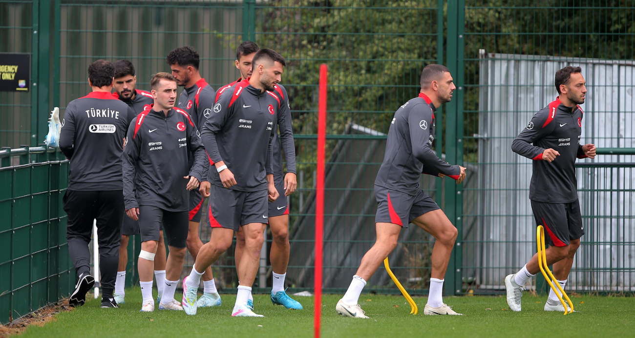 A Milli Futbol Takımı, İzlanda Maçı Hazırlıklarına Cardiff’te Başladı3