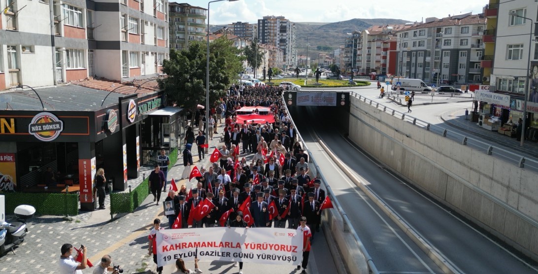 ‘Kahramanlarla Yürüyoruz’ Yürüyüşü Çankırı'da Coşku Ve Minnetle Gerçekleşti! 3