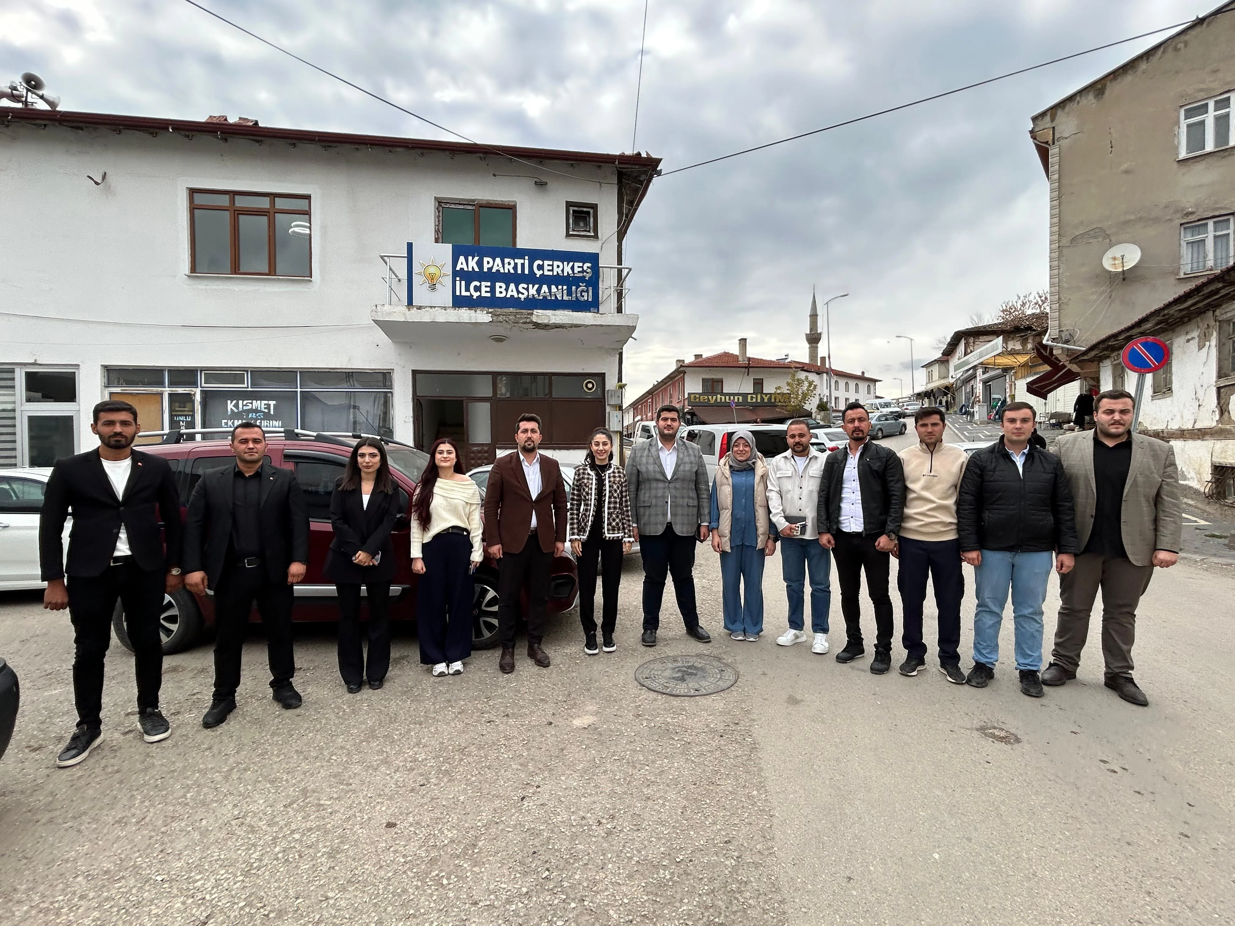 Ak Gençlik’ten 8 İlçeye Ziyaret Kongre Sürecinin Nabzı Yerinde Tutuldu (7)