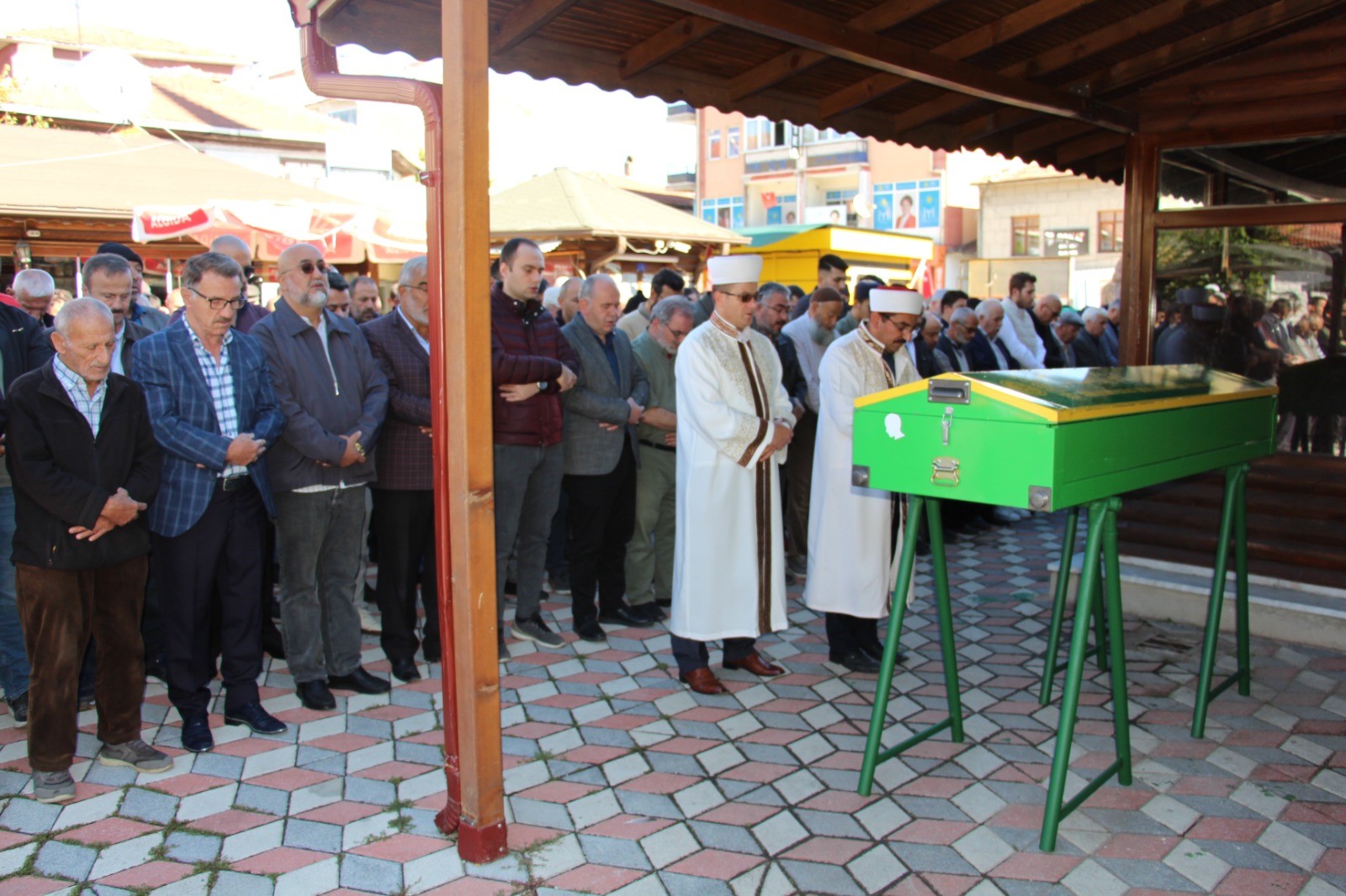 Çankırı'da Trafik Kazası İmam Baba, Oğlunun Cenaze Namazını Kıldırdı (2)