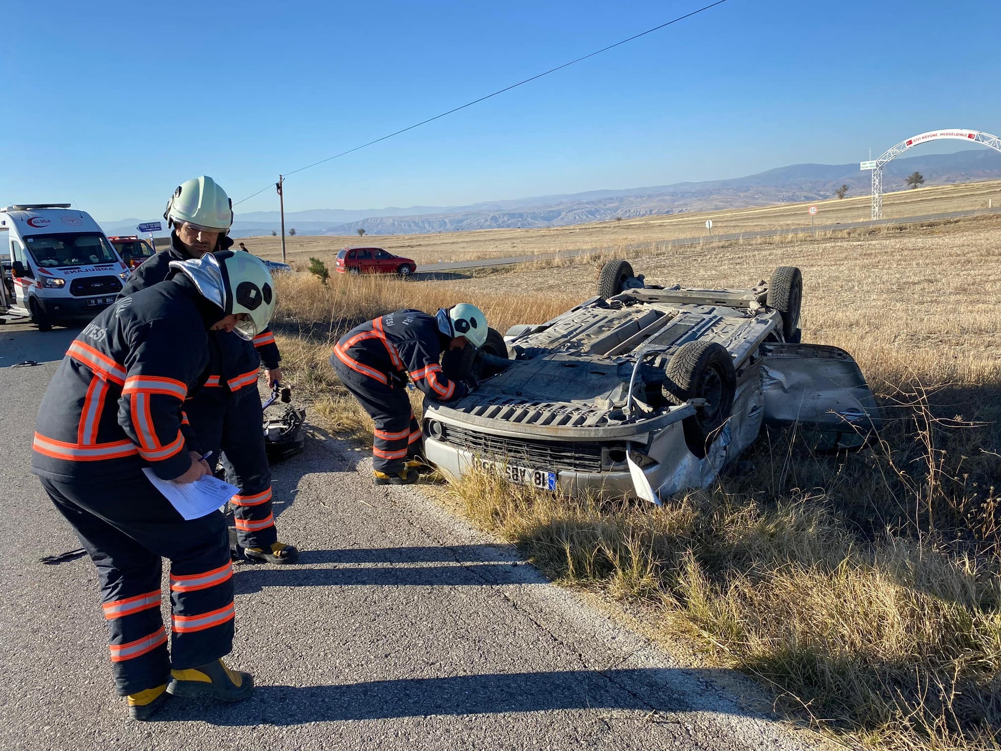 Çankırı’da Yürekleri Ağza Getiren Kaza 9 Yaralı, İki Araç Hurdaya Döndü (1)