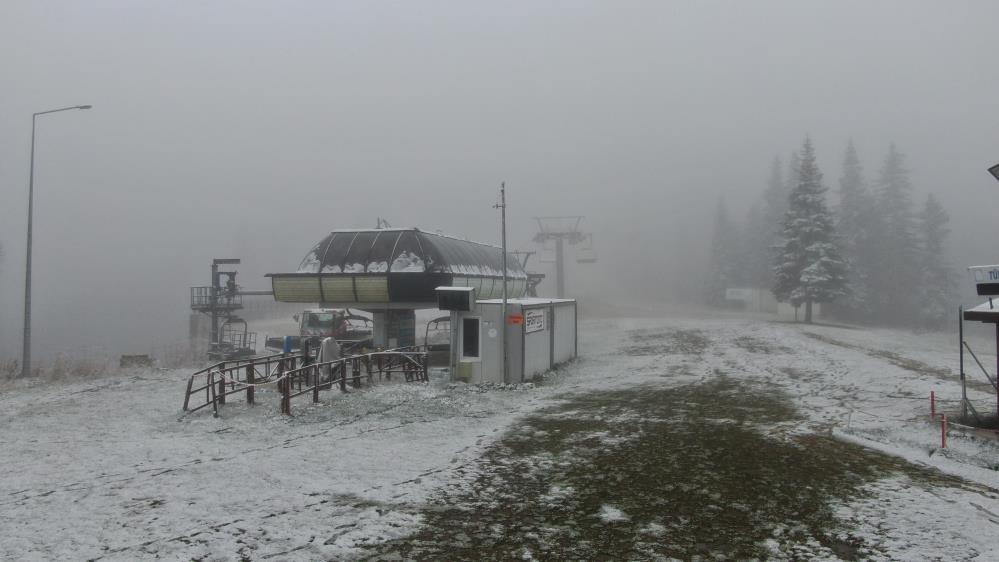 Ilgaz Dağı'na Mevsimin İlk Karı Düştü! Kış Turizmi İçin Geri Sayım Başladı (1)-1