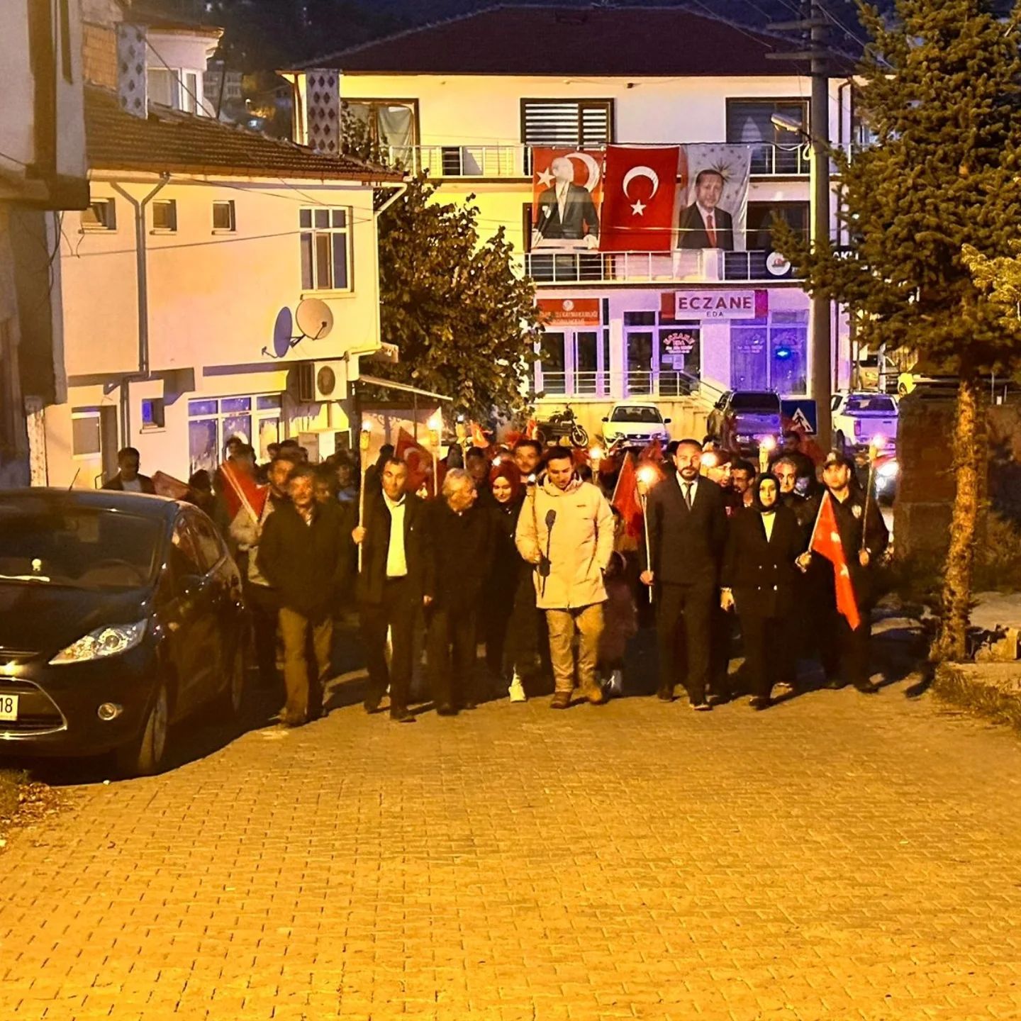 Yapraklı’da 29 Ekim Coşkusu Cumhuriyet Yürüyüşü Ile Taçlandı! (2)