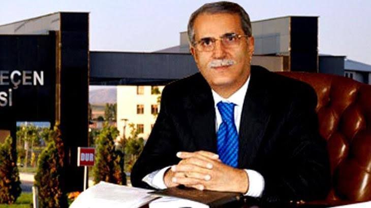 İbrahim Çeçen Kimdir