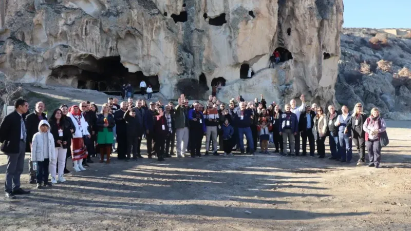 Afyonkarahisar’da Gazetecilik Tarihi Yazıldı! Dijitalleşmenin Geleceği Masaya Yatırıldı (4)