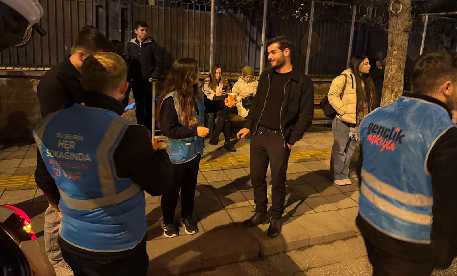 Ak Parti Çankırı Gençlik Kolları, Öğrencilere Sıcak Çorba Ikramı Yaparak Gönülleri Isıttı 1