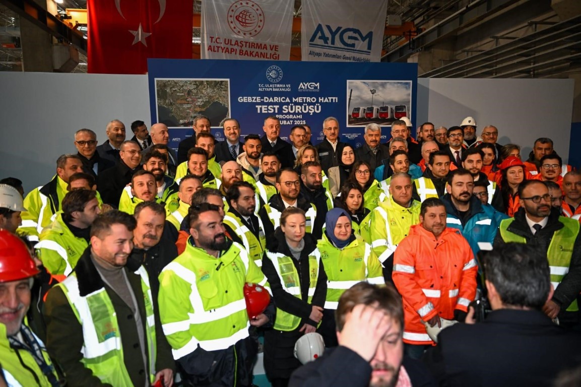 Türkiye’nin Ilk Tamamen Yerli Metro Hattı Inşa Ediliyor 1