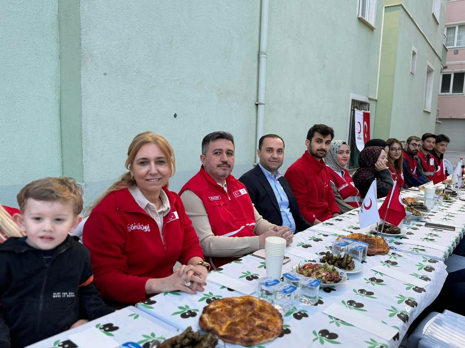 Çankırı’da Kızılay’ın Iftar Sofrasına Yoğun Ilgi (4)