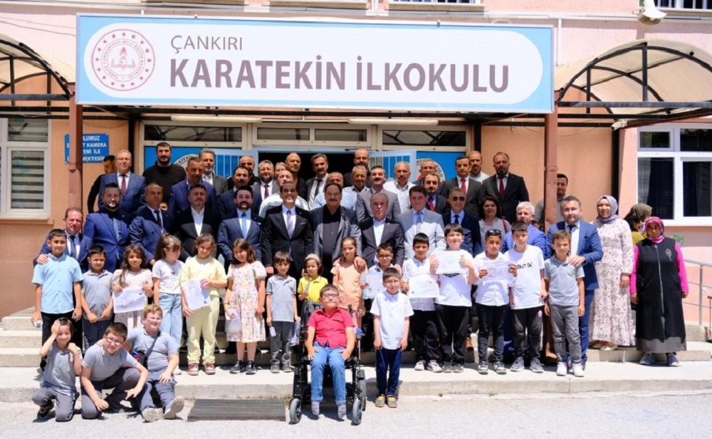 26 Bini Aşkın Öğrenci Karnesini Aldı, Tatil Coşkusu Başladı (5)