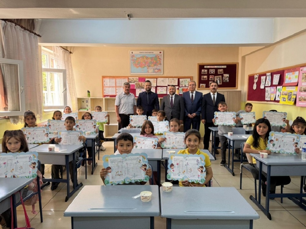 26 Bini Aşkın Öğrenci Karnesini Aldı, Tatil Coşkusu Başladı (7)