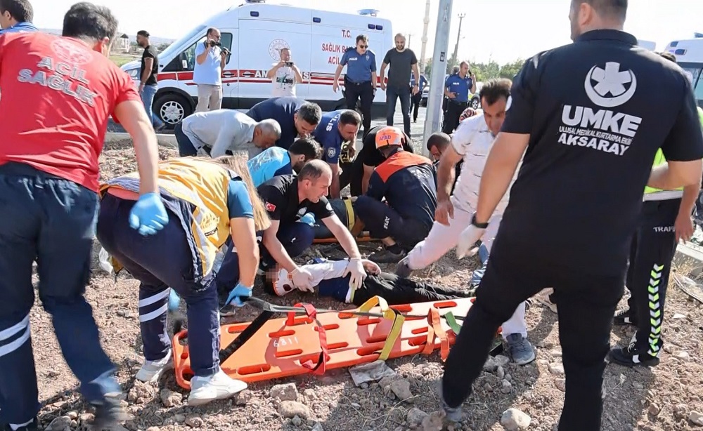 Aksaray’da Yks’ye Giden Araçların Kaza Yapmasıyla 1 Ölü, 10 Yaralı (1)