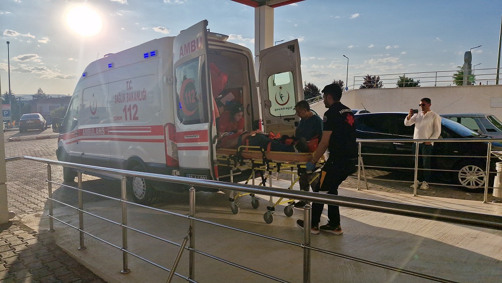 Alaca’da Korkutan Kaza 4 Kişi Yaralandı (1)