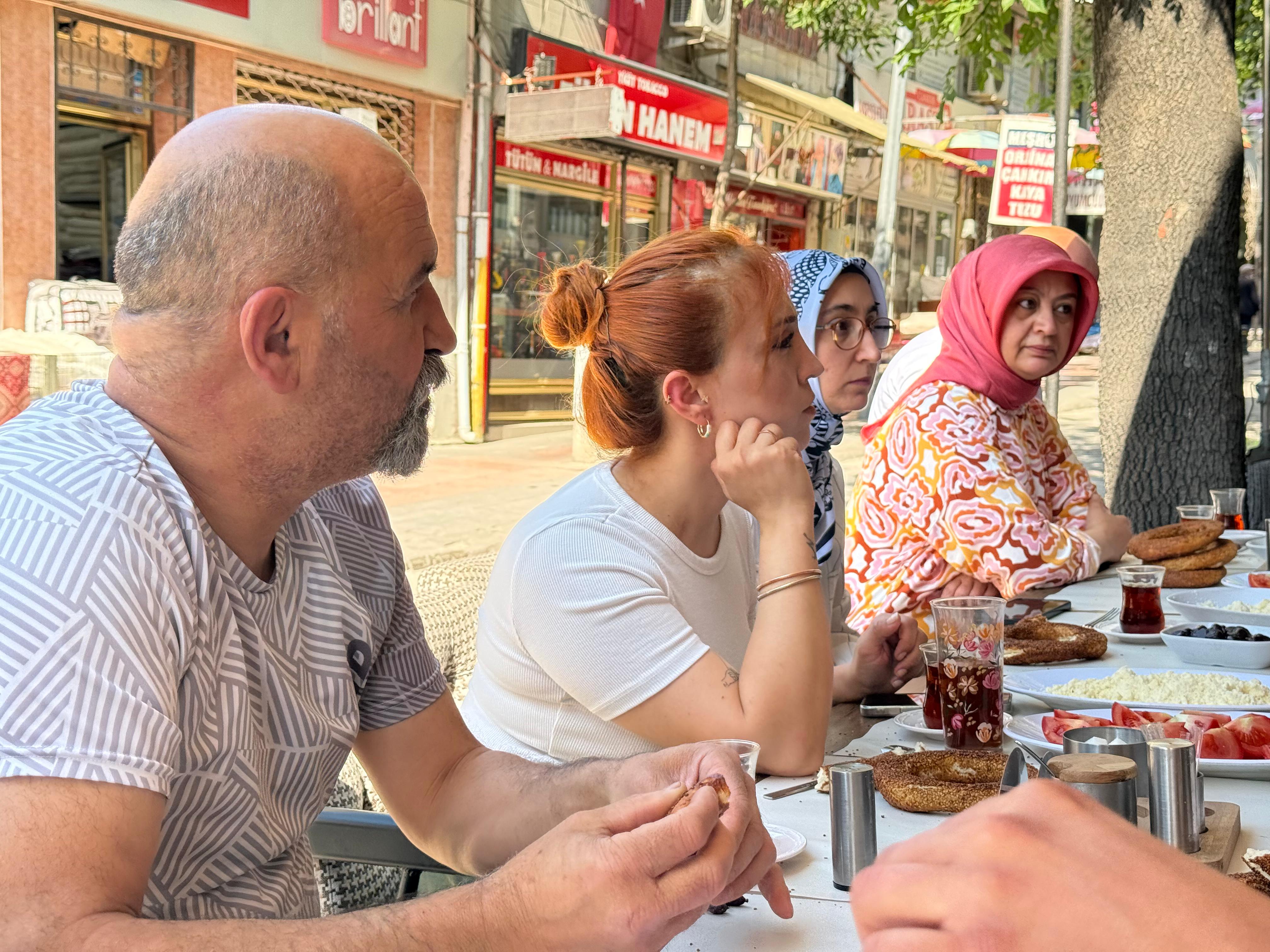 Başkan Esen Yukarı Çarşı Esnafıyla Kahvaltıda Buluştu (2)