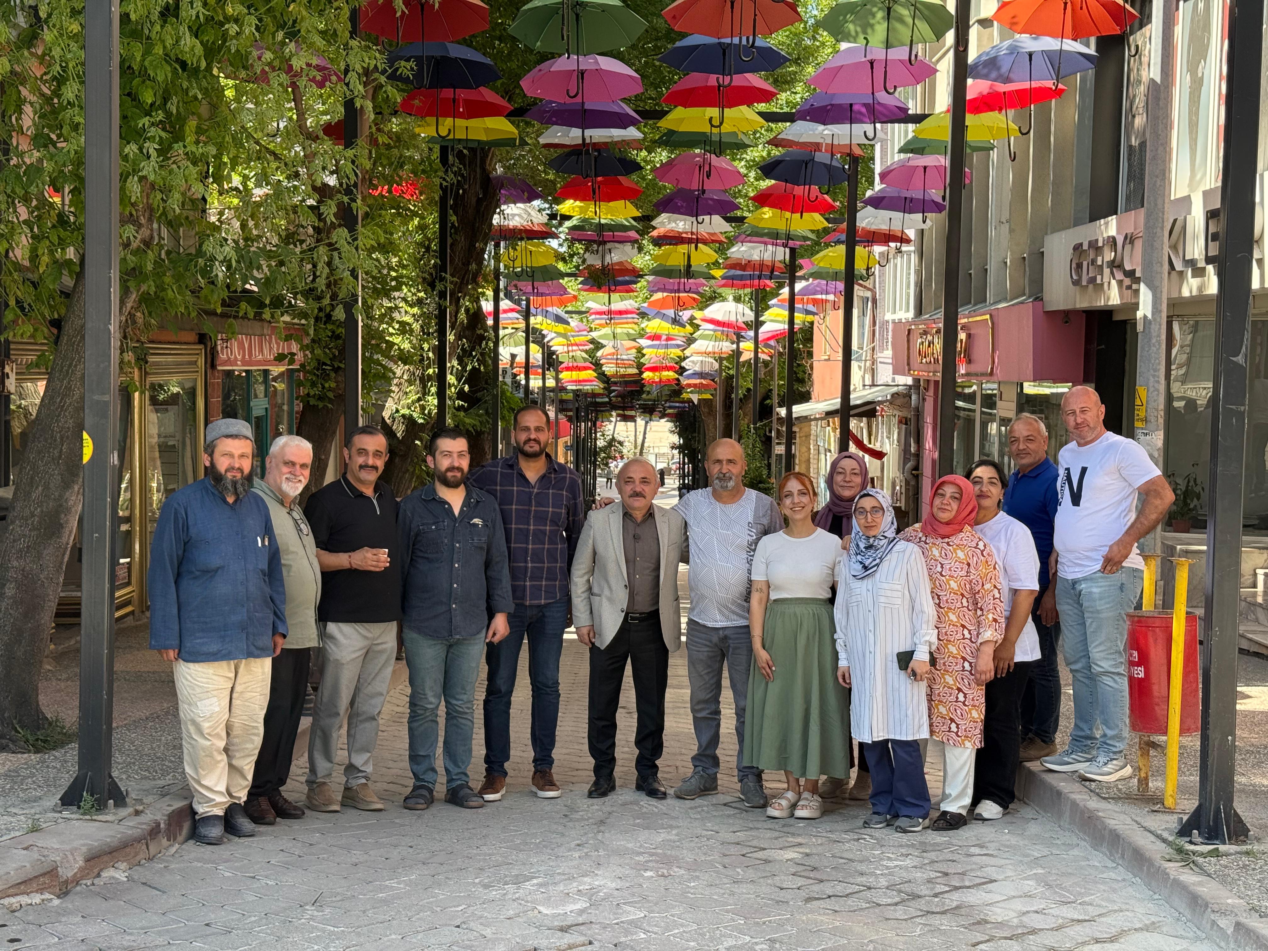 Başkan Esen Yukarı Çarşı Esnafıyla Kahvaltıda Buluştu (3)
