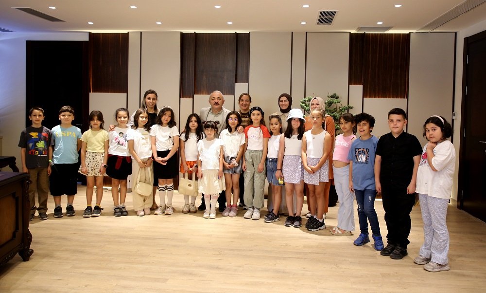 Başkan Esen’e Teşekkür Ziyareti 3 E Sınıfı Makamda (8)