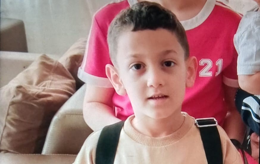 Bursa’da Kayıp Alarmı 7 Yaşındaki Rüzgar Sokakta Yalnız Bulundu!2