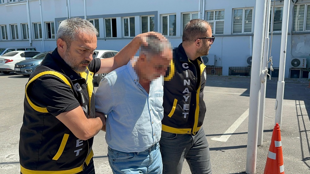 Bursa’da Taksili Saldırı Kamerada Eşini Vurmak İstedi, Şoförü De Yaralad (3)