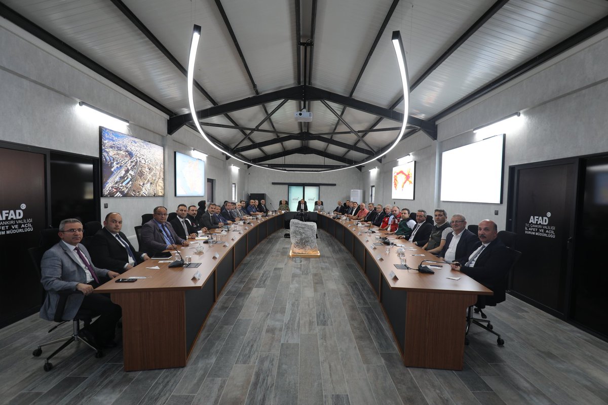 Çankırı’da Afet Koordinasyonu Masada Vali Taşolar Başkanlığında Kritik Toplantı (1)