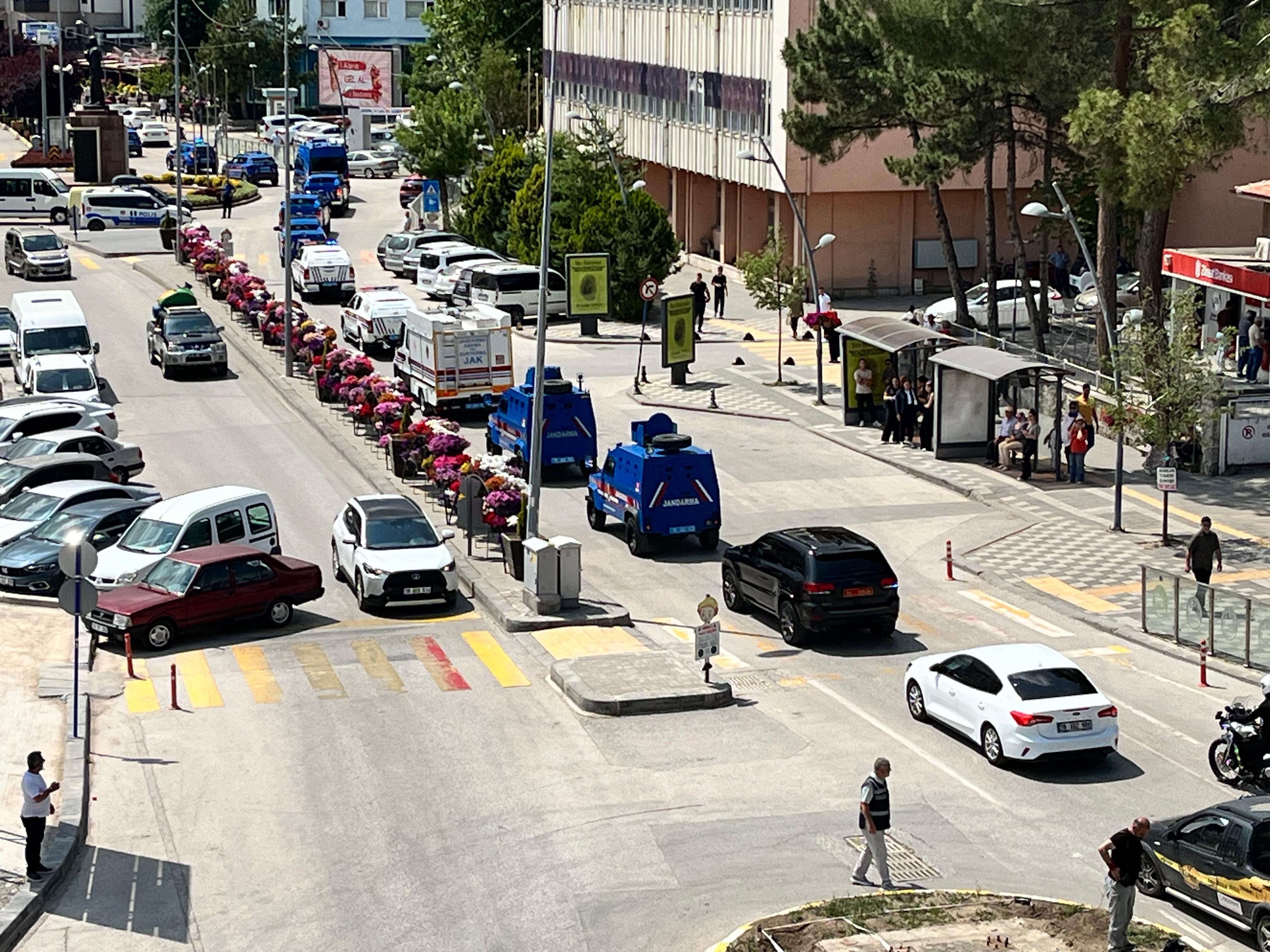 Çankırı’da Jandarma Coşkusu! 186. Yıla Özel Kortej Sokakları İnletti (2)