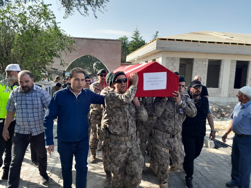 Çankırı’daki Kazada Hayatını Kaybeden Kursiyerler Memleketlerine Uğurlandı (5)