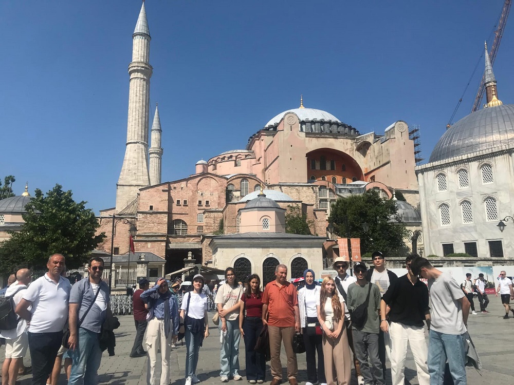 Çankırılı Öğrenciler İstanbul’u “7 Kitap 7 Tepe İstanbul” Projesiyle Keşfetti (10)