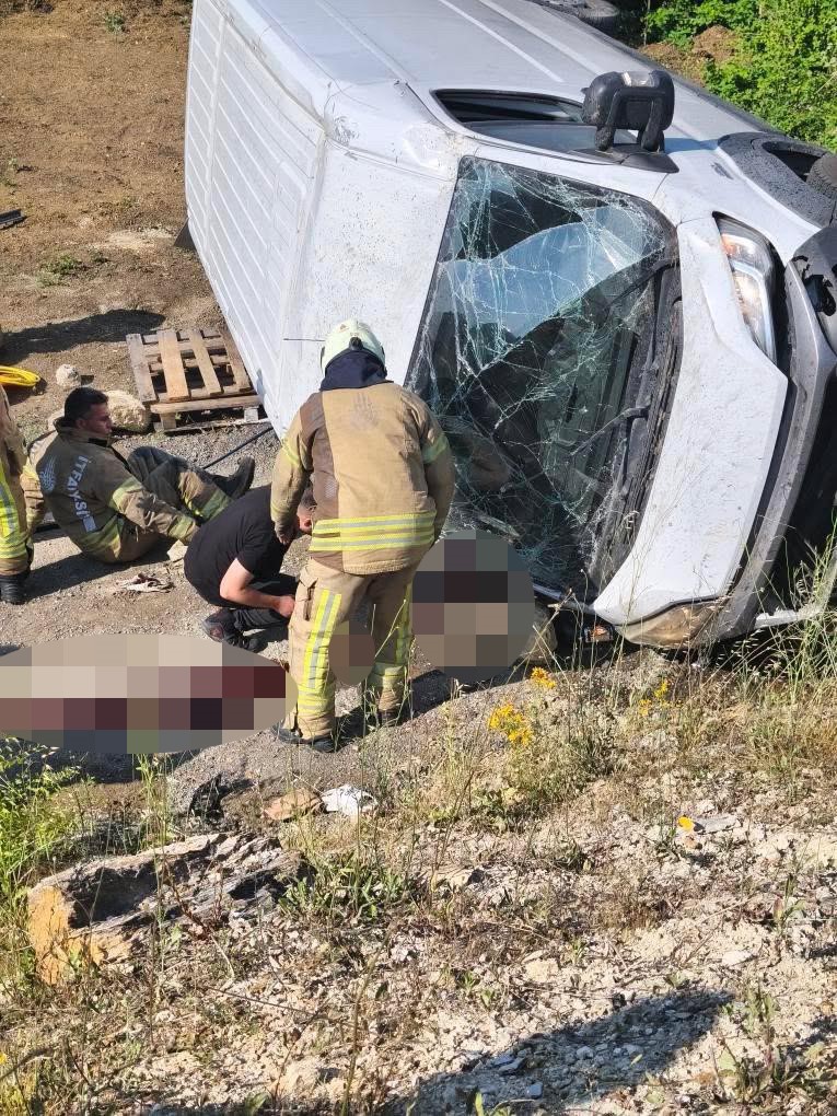 Çatalca’da Feci Kaza Panelvan Takla Attı, Sürücü Hayatını Kaybetti (1)