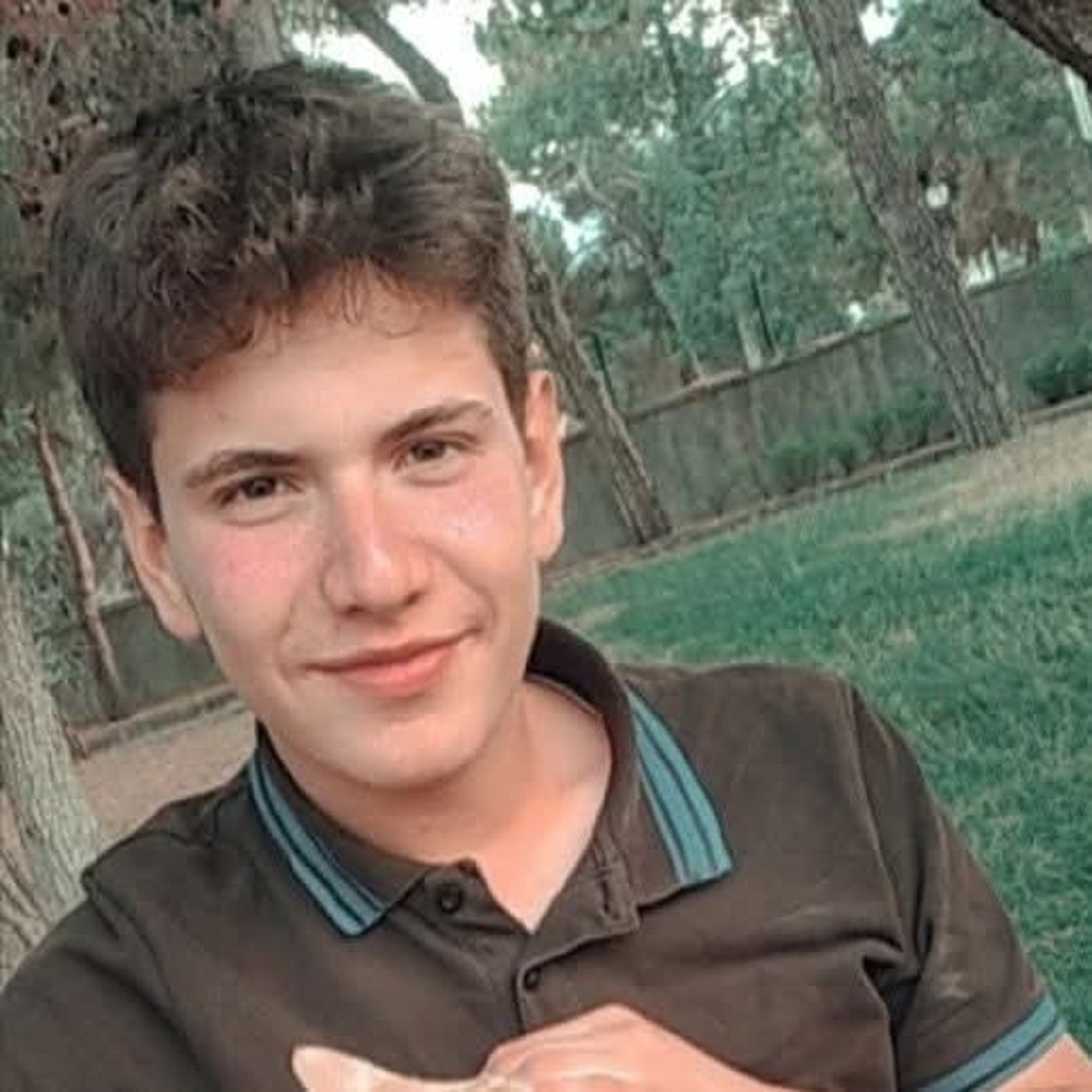Genç Eğlencede Bıçaklandı, Hastanede Hayatını Kaybetti