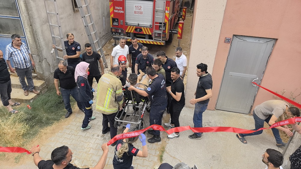 İnegöl’de Talaş Makinesine Sıkışan İşçi Son Anda Kurtarıldı (1)
