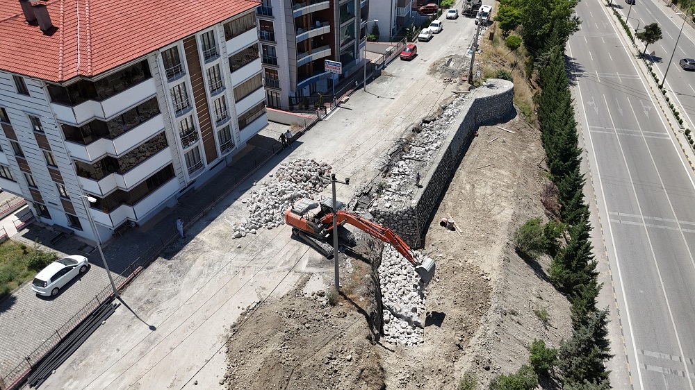 Karabük’te Toprak Kaymasına Karşı İstinat Duvarı Önlemi (1)