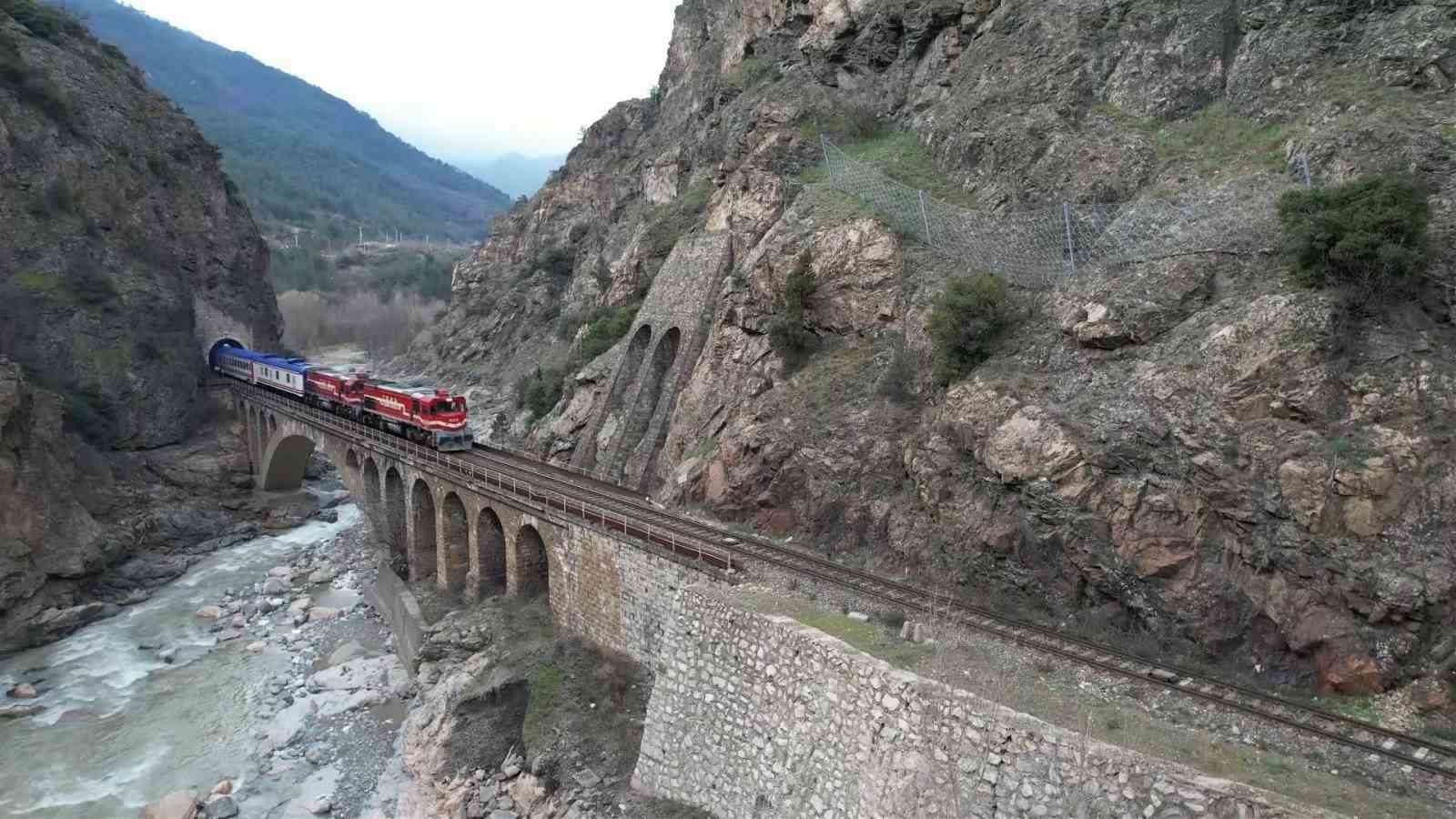 Karaelmas Ekspresi Yola Çıkıyor Çankırı’da 5 Saatlik Turistik Mola Dikkat Çekiyor (1)