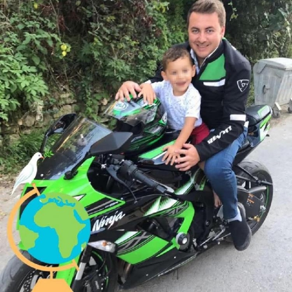 Karasu’da Farları Yanmayan Otomobile Çarpan Motosikletler Kaza Yaptı (2)