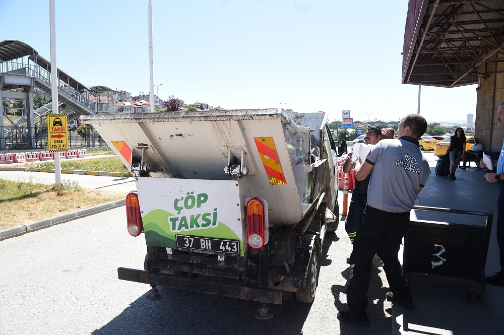 Kastamonu Otogarında Soğuk Zinciri Bozulmuş 45 Kilo Midye Ele Geçirildi (2)