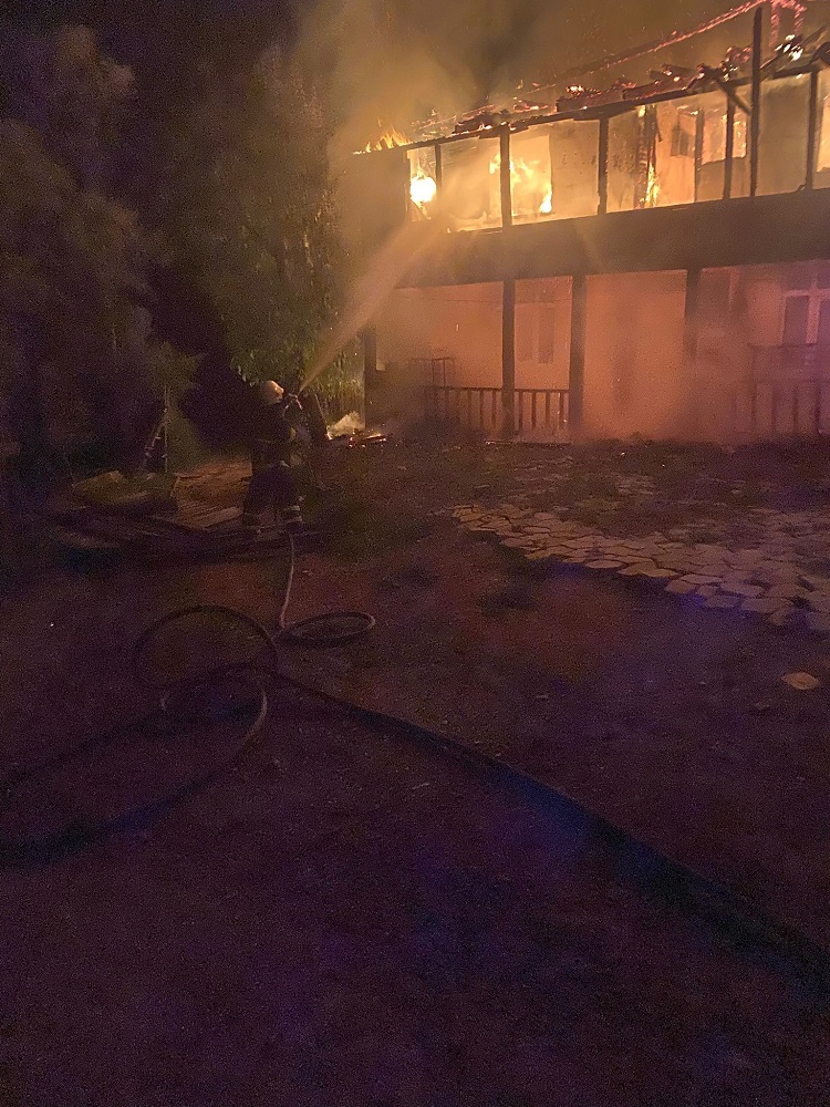 Kastamonu’da Ahşap Ev Alevlere Teslim Oldu (2)