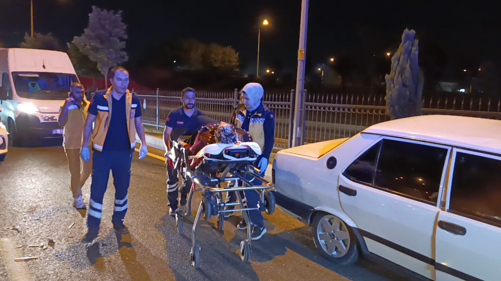 Kavşağı Kaçırdı, Geri Geldi 3 Araç Birbirine Girdi (1)