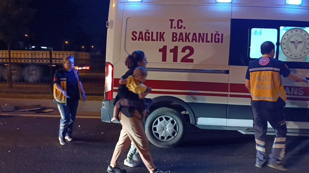 Kavşağı Kaçırdı, Geri Geldi 3 Araç Birbirine Girdi (4)
