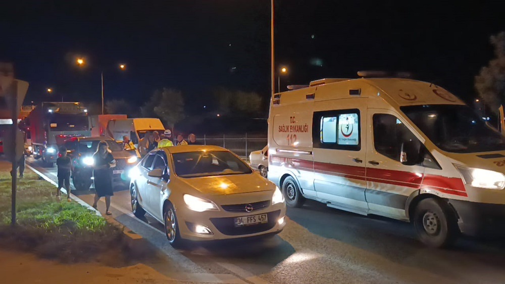 Kavşağı Kaçırdı, Geri Geldi 3 Araç Birbirine Girdi (5)
