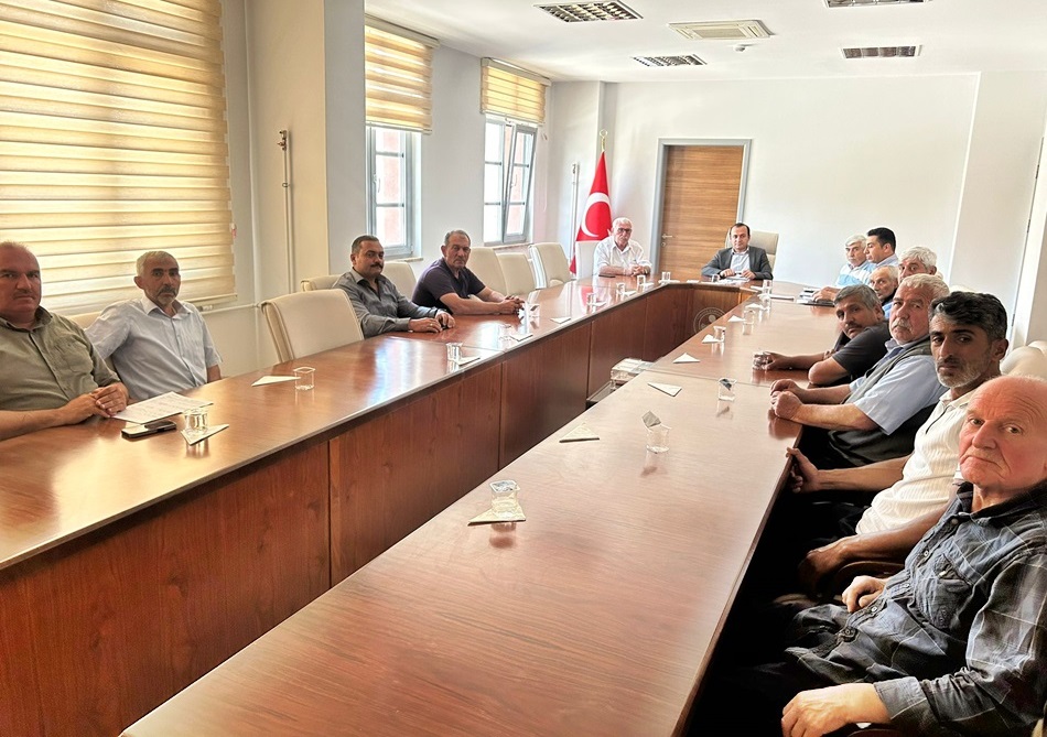 Kaymakam Gür Başkanlığında Hizmet Toplantısı Gerçekleştirildi