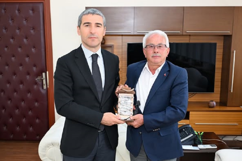 Korgun’dan Uşak’a Ziyaret Başkan Kozan, Eski Kaymakamla Buluştu (2)