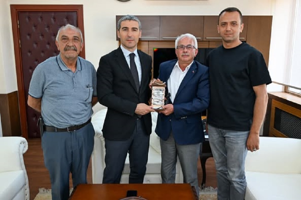Korgun’dan Uşak’a Ziyaret Başkan Kozan, Eski Kaymakamla Buluştu (3)
