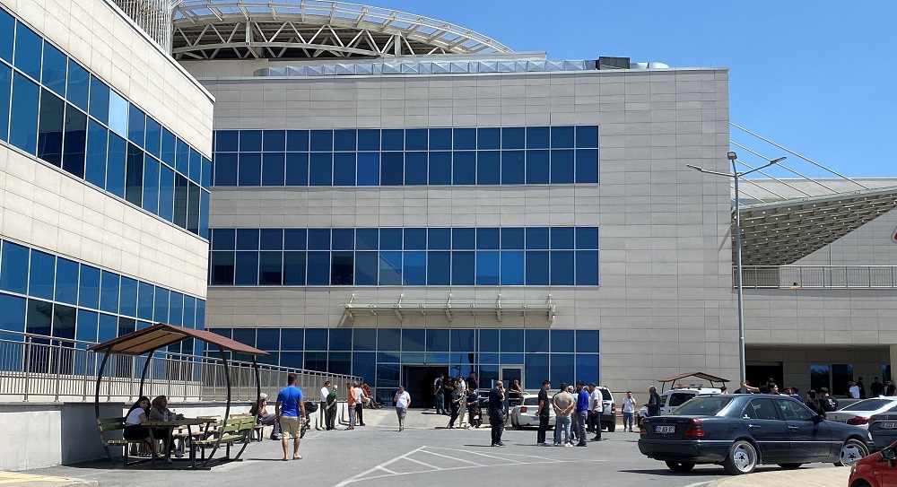Mersin’de Oto Yıkama Dükkanında Gaz Zehirlenmesi Şüphesi 3 Genç Hayatını Kaybetti (3)