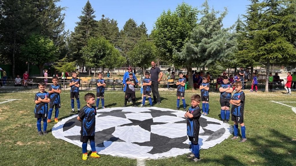 Minik Futbolculardan Profesyonel Turnuva Heyecanı (4)