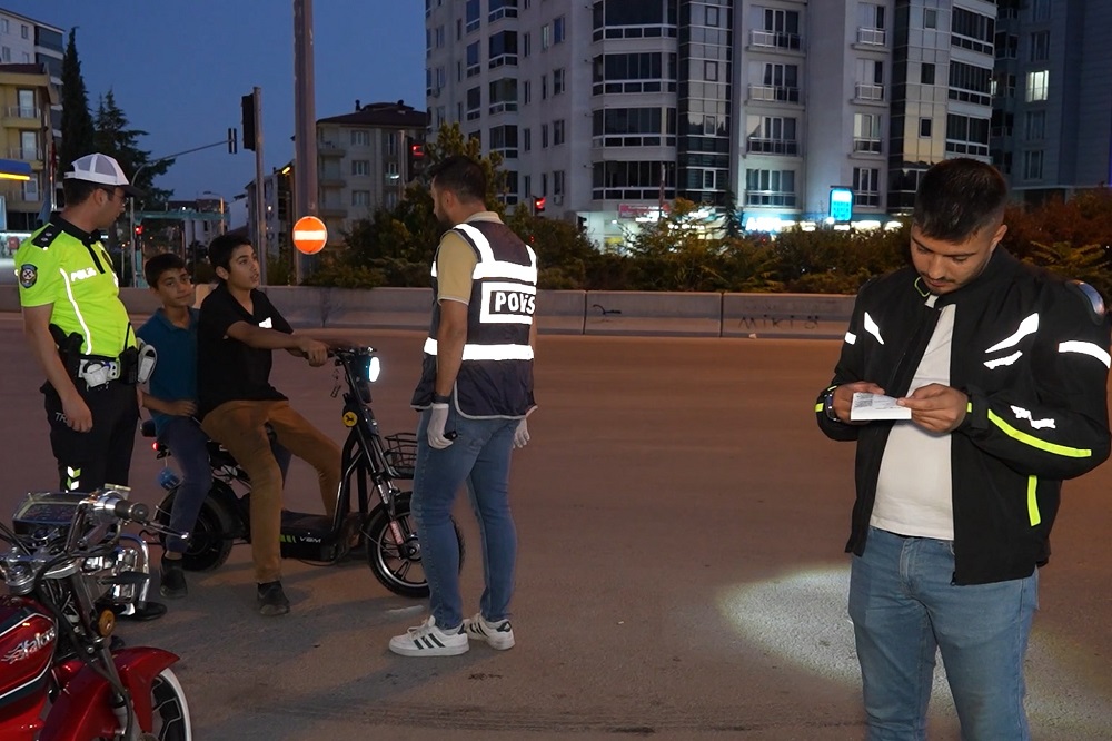 Motosikletlilere Gbt Ve Trafik Denetimi Cezalar Uçuşt (2)
