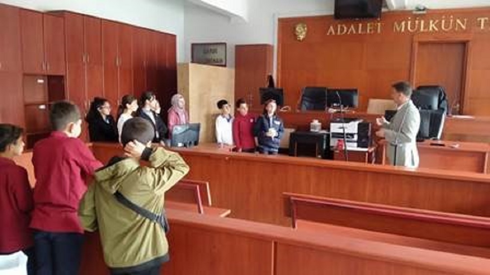 Öğrenciler Mahkemeyi Yerinde Tanıdı Adalet Sarayında Uygulamalı Ders