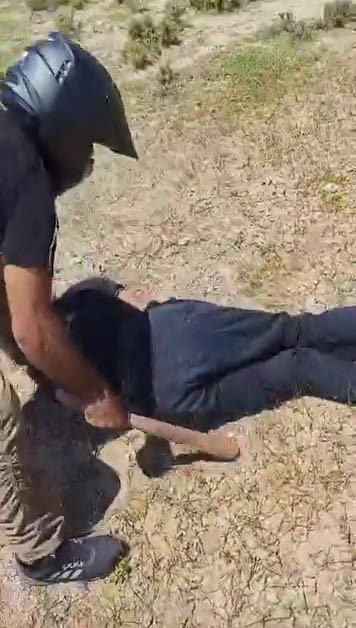 Otomobil Kullanıcısı Gençlere Kasklı Şüpheli Şiddet Uyguladı (1)