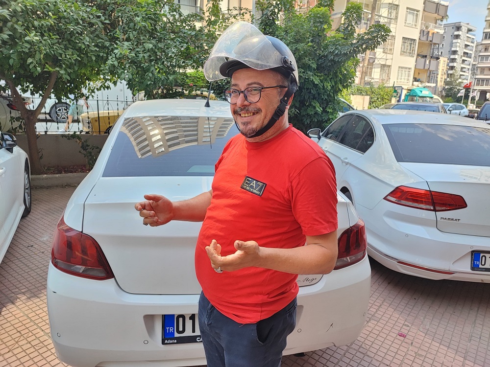Otomobil Kullanıcısına Kask Cezası Bundan Sonra Arabada Da Kask Takacağım! (4)